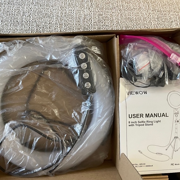 VIEWOW 8 inch Selfie Ring Light With Tripod Stand - Picture 4 of 4